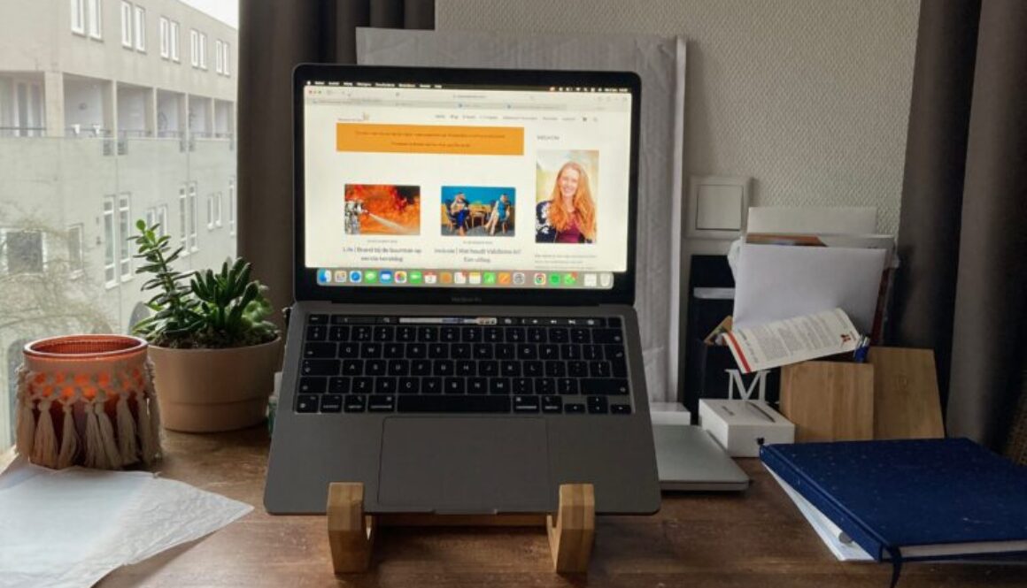 Duurzame laptop standaard en set up